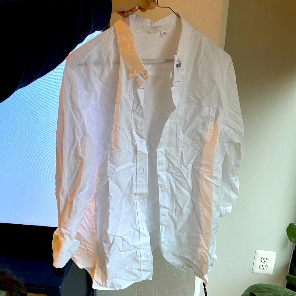 NWT GAP XL White Button Up Long Sleeve